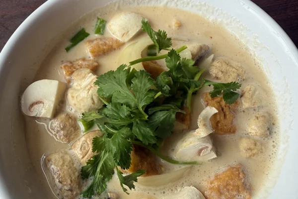 Tom Kha